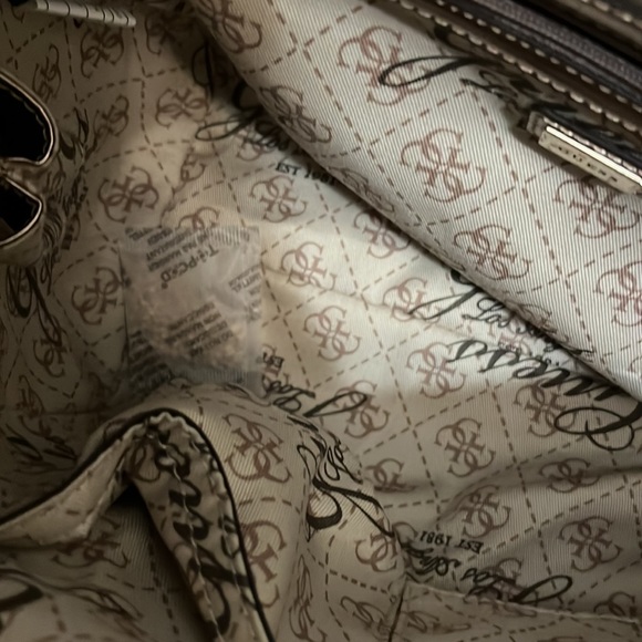 Fabulous Metallic Guess Tote Bag - Picture 8 of 11